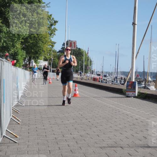 17.08.2025 - KN Förde Triathlon 2025 KatJ http://msf.ph/oto/8587650 17.08.2025 10:37:59 Laufen 174 meine-sportfotos.de