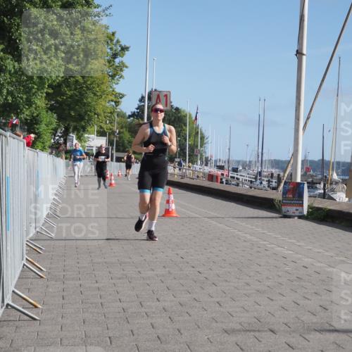17.08.2025 - KN Förde Triathlon 2025 KatJ http://msf.ph/oto/8587661 17.08.2025 10:37:59 Laufen 174 meine-sportfotos.de