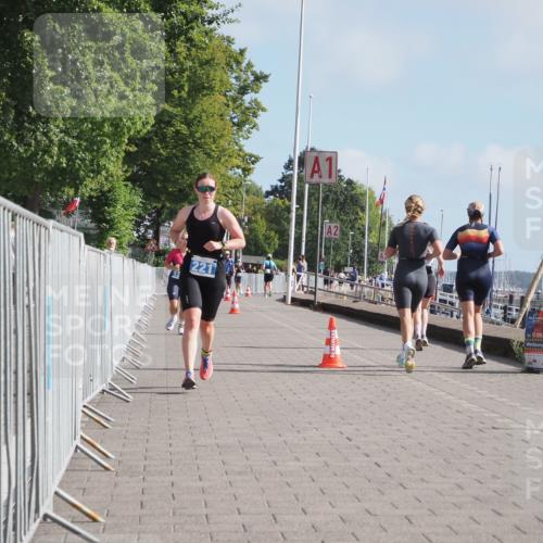 17.08.2025 - KN Förde Triathlon 2025 KatJ http://msf.ph/oto/8587924 17.08.2025 10:13:41 Laufen 137, 221 meine-sportfotos.de