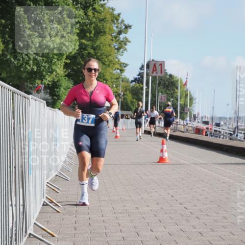 17.08.2025 - KN Förde Triathlon 2025 KatJ http://msf.ph/oto/8588020 17.08.2025 10:13:48 Laufen 137 meine-sportfotos.de