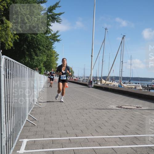 17.08.2025 - KN Förde Triathlon 2025 KatJ http://msf.ph/oto/8588024 17.08.2025 10:38:39 Laufen 163, 176 meine-sportfotos.de