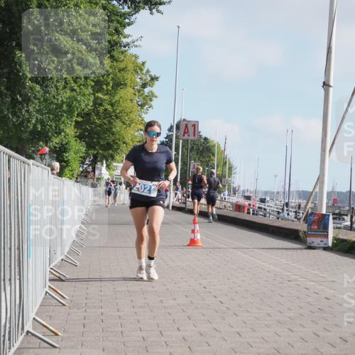 17.08.2025 - KN Förde Triathlon 2025 KatJ http://msf.ph/oto/8588341 17.08.2025 10:14:23 Laufen 166, 202 meine-sportfotos.de