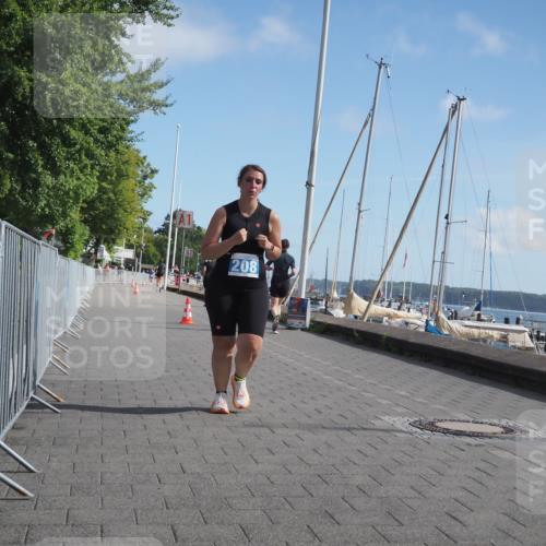 17.08.2025 - KN Förde Triathlon 2025 KatJ http://msf.ph/oto/8588376 17.08.2025 10:39:00 Laufen 208 meine-sportfotos.de