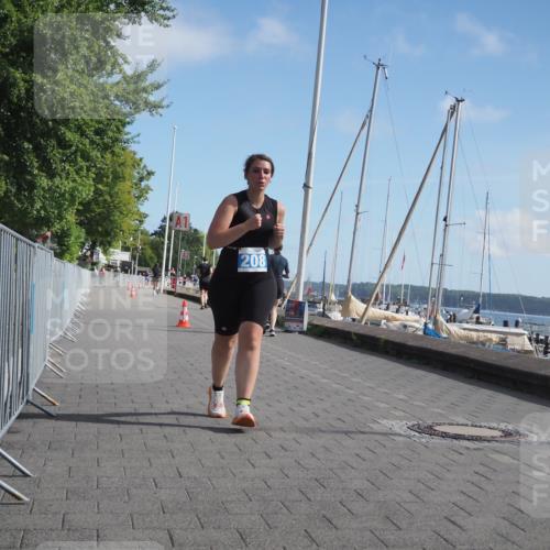17.08.2025 - KN Förde Triathlon 2025 KatJ http://msf.ph/oto/8588381 17.08.2025 10:39:00 Laufen 208 meine-sportfotos.de