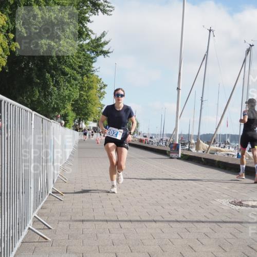 17.08.2025 - KN Förde Triathlon 2025 KatJ http://msf.ph/oto/8588382 17.08.2025 10:14:25 Laufen 202 meine-sportfotos.de