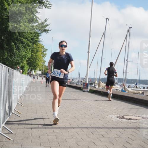 17.08.2025 - KN Förde Triathlon 2025 KatJ http://msf.ph/oto/8588401 17.08.2025 10:14:25 Laufen 202 meine-sportfotos.de