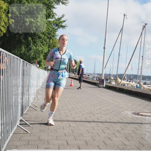 17.08.2025 - KN Förde Triathlon 2025 KatJ http://msf.ph/oto/8588533 17.08.2025 10:14:42 Laufen 111, 119, 216, 223 meine-sportfotos.de