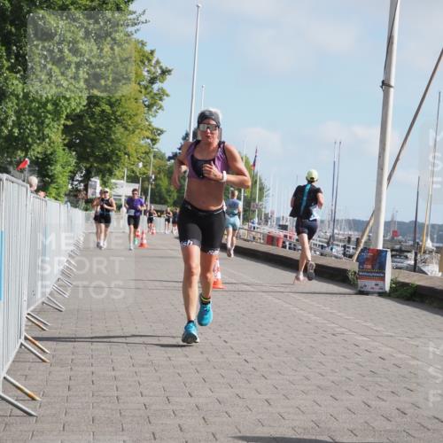 17.08.2025 - KN Förde Triathlon 2025 KatJ http://msf.ph/oto/8588731 17.08.2025 10:14:54 Laufen 114 meine-sportfotos.de