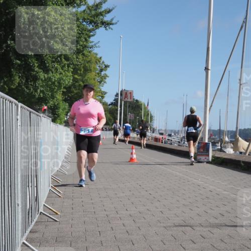 17.08.2025 - KN Förde Triathlon 2025 KatJ http://msf.ph/oto/8588771 17.08.2025 10:40:00 Laufen 251 meine-sportfotos.de