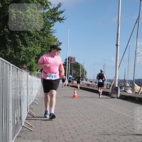 17.08.2025 - KN Förde Triathlon 2025 KatJ http://msf.ph/oto/8588795 17.08.2025 10:40:01 Laufen 251 meine-sportfotos.de