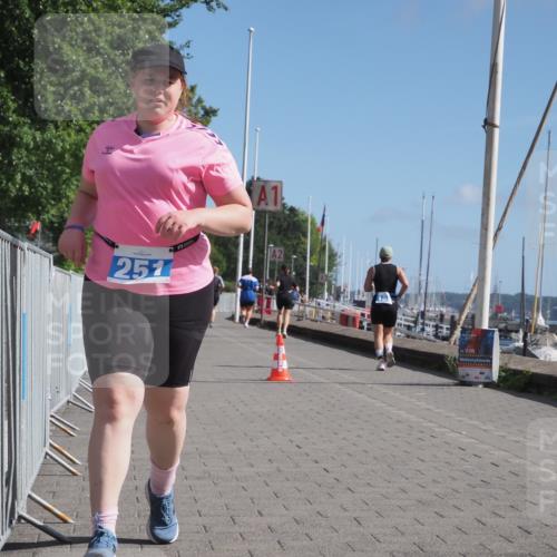 17.08.2025 - KN Förde Triathlon 2025 KatJ http://msf.ph/oto/8588822 17.08.2025 10:40:03 Laufen 251 meine-sportfotos.de
