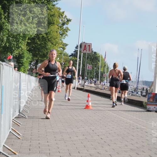 17.08.2025 - KN Förde Triathlon 2025 KatJ http://msf.ph/oto/8588916 17.08.2025 10:15:17 Laufen 142, 183, 215 meine-sportfotos.de