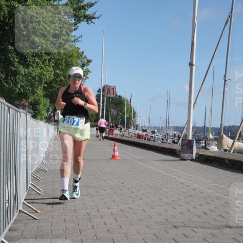 17.08.2025 - KN Förde Triathlon 2025 KatJ http://msf.ph/oto/8588924 17.08.2025 10:40:29 Laufen 205, 207 meine-sportfotos.de