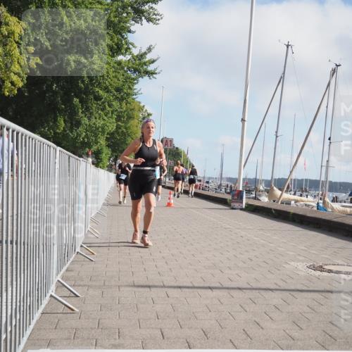 17.08.2025 - KN Förde Triathlon 2025 KatJ http://msf.ph/oto/8588944 17.08.2025 10:15:19 Laufen 142, 183, 215 meine-sportfotos.de