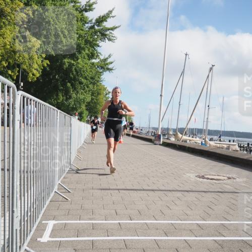 17.08.2025 - KN Förde Triathlon 2025 KatJ http://msf.ph/oto/8588957 17.08.2025 10:15:19 Laufen 142, 183, 215 meine-sportfotos.de