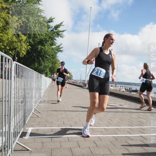 17.08.2025 - KN Förde Triathlon 2025 KatJ http://msf.ph/oto/8589019 17.08.2025 10:15:24 Laufen 142, 215, 242 meine-sportfotos.de