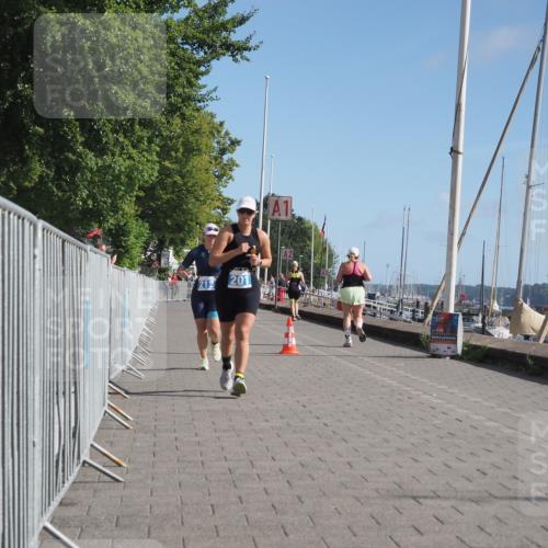 17.08.2025 - KN Förde Triathlon 2025 KatJ http://msf.ph/oto/8589031 17.08.2025 10:40:43 Laufen 201, 212 meine-sportfotos.de