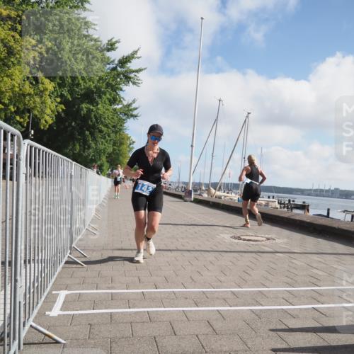 17.08.2025 - KN Förde Triathlon 2025 KatJ http://msf.ph/oto/8589043 17.08.2025 10:15:25 Laufen 142, 215, 242 meine-sportfotos.de