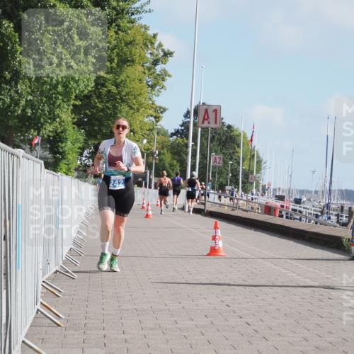 17.08.2025 - KN Förde Triathlon 2025 KatJ http://msf.ph/oto/8589055 17.08.2025 10:15:27 Laufen 142, 242 meine-sportfotos.de