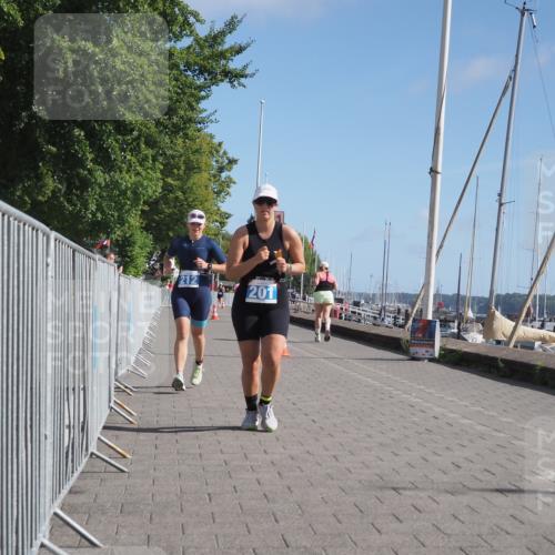17.08.2025 - KN Förde Triathlon 2025 KatJ http://msf.ph/oto/8589056 17.08.2025 10:40:44 Laufen 201, 212 meine-sportfotos.de