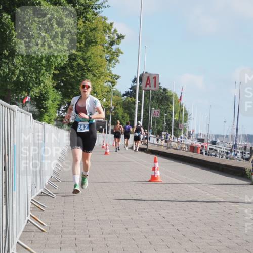 17.08.2025 - KN Förde Triathlon 2025 KatJ http://msf.ph/oto/8589059 17.08.2025 10:15:27 Laufen 142, 242 meine-sportfotos.de
