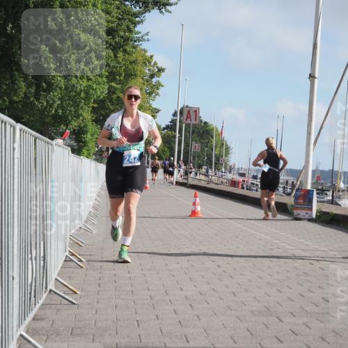 17.08.2025 - KN Förde Triathlon 2025 KatJ http://msf.ph/oto/8589091 17.08.2025 10:15:28 Laufen 142, 242 meine-sportfotos.de