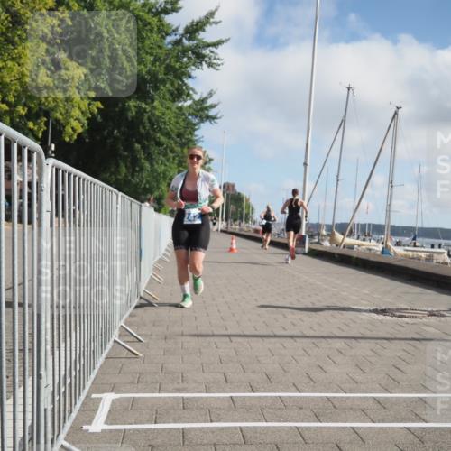 17.08.2025 - KN Förde Triathlon 2025 KatJ http://msf.ph/oto/8589109 17.08.2025 10:15:30 Laufen 242 meine-sportfotos.de