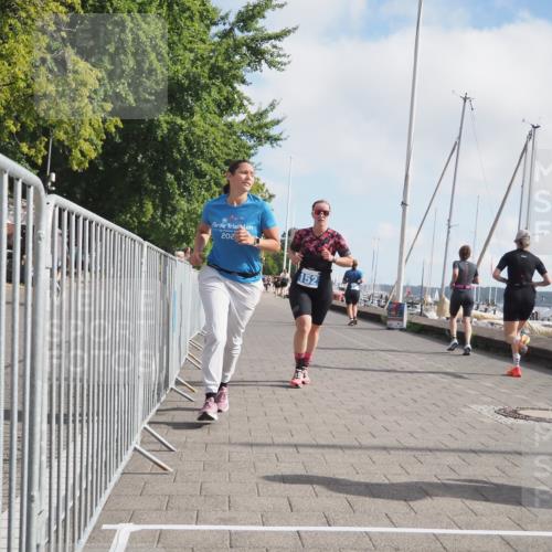 17.08.2025 - KN Förde Triathlon 2025 KatJ http://msf.ph/oto/8589353 17.08.2025 10:15:50 Laufen 127, 152, 169 meine-sportfotos.de