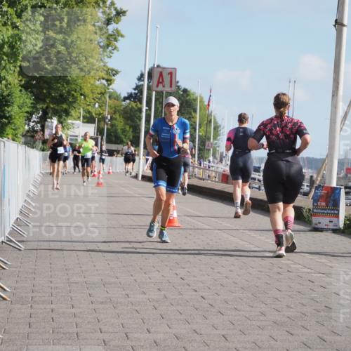 17.08.2025 - KN Förde Triathlon 2025 KatJ http://msf.ph/oto/8589404 17.08.2025 10:15:58 Laufen 108 meine-sportfotos.de