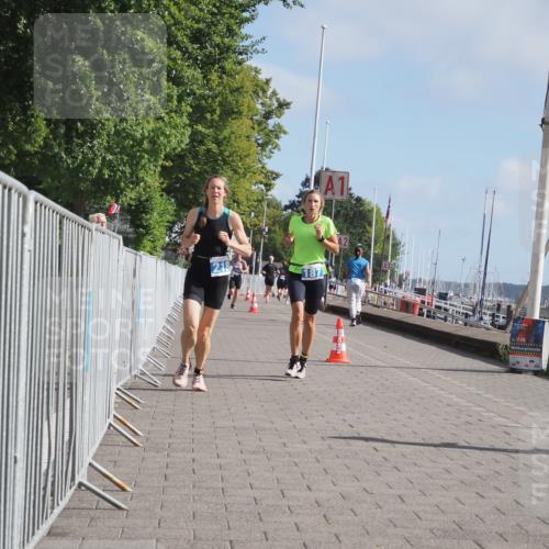 17.08.2025 - KN Förde Triathlon 2025 KatJ http://msf.ph/oto/8589499 17.08.2025 10:16:06 Laufen 187, 218 meine-sportfotos.de