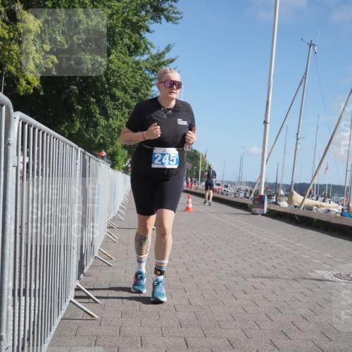 17.08.2025 - KN Förde Triathlon 2025 KatJ http://msf.ph/oto/8590077 17.08.2025 10:43:56 Laufen 188, 225, 245 meine-sportfotos.de