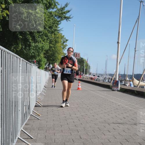 17.08.2025 - KN Förde Triathlon 2025 KatJ http://msf.ph/oto/8590179 17.08.2025 10:44:21 Laufen 231, 238 meine-sportfotos.de