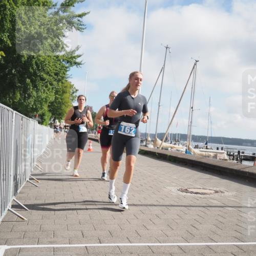 17.08.2025 - KN Förde Triathlon 2025 KatJ http://msf.ph/oto/8590302 17.08.2025 10:17:10 Laufen 130, 162, 208 meine-sportfotos.de
