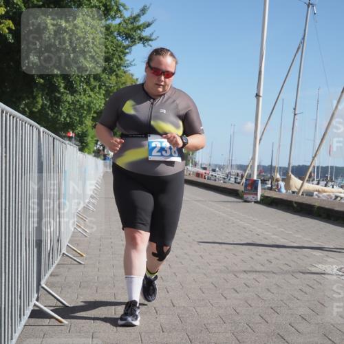 17.08.2025 - KN Förde Triathlon 2025 KatJ http://msf.ph/oto/8590321 17.08.2025 10:44:30 Laufen 238 meine-sportfotos.de