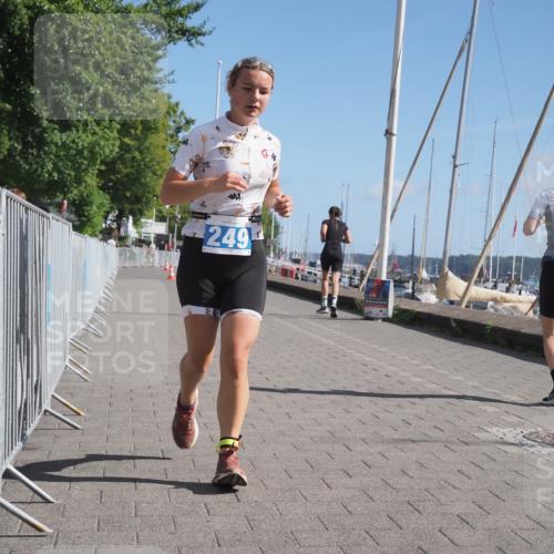 17.08.2025 - KN Förde Triathlon 2025 KatJ http://msf.ph/oto/8590799 17.08.2025 10:45:28 Laufen 249 meine-sportfotos.de