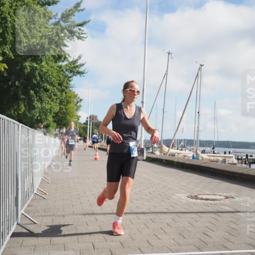 17.08.2025 - KN Förde Triathlon 2025 KatJ http://msf.ph/oto/8590900 17.08.2025 10:17:59 Laufen 143, 173, 188, 204 meine-sportfotos.de