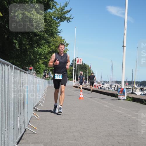 17.08.2025 - KN Förde Triathlon 2025 KatJ http://msf.ph/oto/8590962 17.08.2025 13:36:29 Laufen 491 meine-sportfotos.de