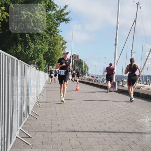17.08.2025 - KN Förde Triathlon 2025 KatJ http://msf.ph/oto/8591367 17.08.2025 10:18:45 Laufen 136, 144 meine-sportfotos.de