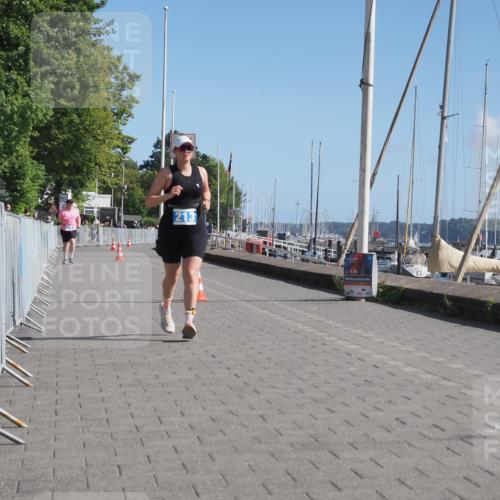 17.08.2025 - KN Förde Triathlon 2025 KatJ http://msf.ph/oto/8591411 17.08.2025 10:53:26 Laufen 213 meine-sportfotos.de