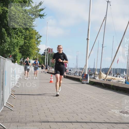 17.08.2025 - KN Förde Triathlon 2025 KatJ http://msf.ph/oto/8591436 17.08.2025 10:18:49 Laufen 109, 136, 144, 175 meine-sportfotos.de