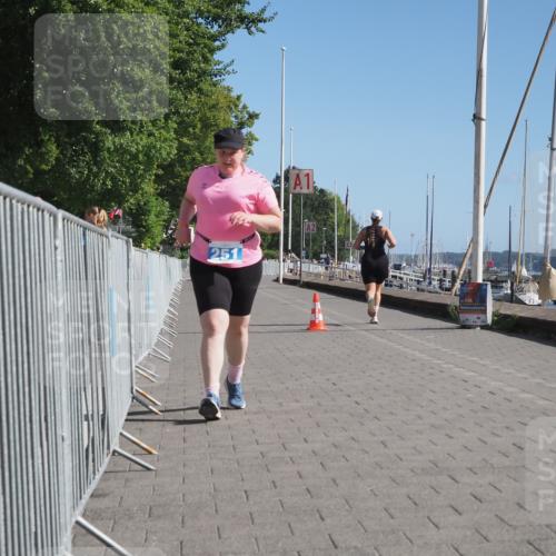 17.08.2025 - KN Förde Triathlon 2025 KatJ http://msf.ph/oto/8591532 17.08.2025 10:53:40 Laufen 251 meine-sportfotos.de