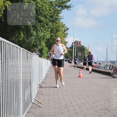 17.08.2025 - KN Förde Triathlon 2025 KatJ http://msf.ph/oto/8591722 17.08.2025 10:19:14 Laufen 230 meine-sportfotos.de