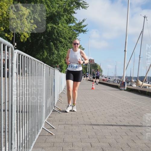 17.08.2025 - KN Förde Triathlon 2025 KatJ http://msf.ph/oto/8591776 17.08.2025 10:19:16 Laufen 230 meine-sportfotos.de