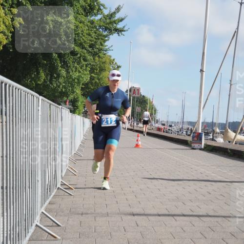 17.08.2025 - KN Förde Triathlon 2025 KatJ http://msf.ph/oto/8592006 17.08.2025 10:19:35 Laufen 167, 205, 212, 243 meine-sportfotos.de