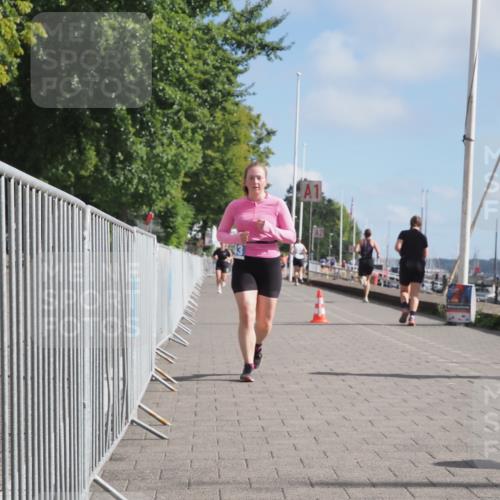17.08.2025 - KN Förde Triathlon 2025 KatJ http://msf.ph/oto/8592114 17.08.2025 10:19:41 Laufen 205, 243 meine-sportfotos.de