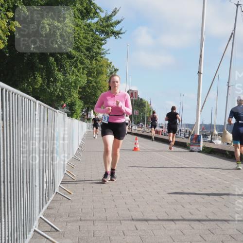 17.08.2025 - KN Förde Triathlon 2025 KatJ http://msf.ph/oto/8592135 17.08.2025 10:19:42 Laufen 243 meine-sportfotos.de