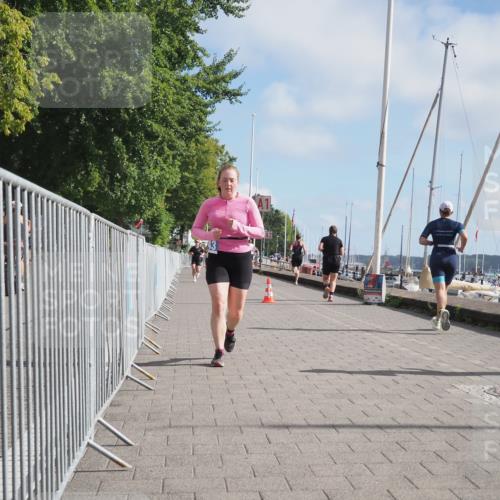 17.08.2025 - KN Förde Triathlon 2025 KatJ http://msf.ph/oto/8592141 17.08.2025 10:19:42 Laufen 243 meine-sportfotos.de