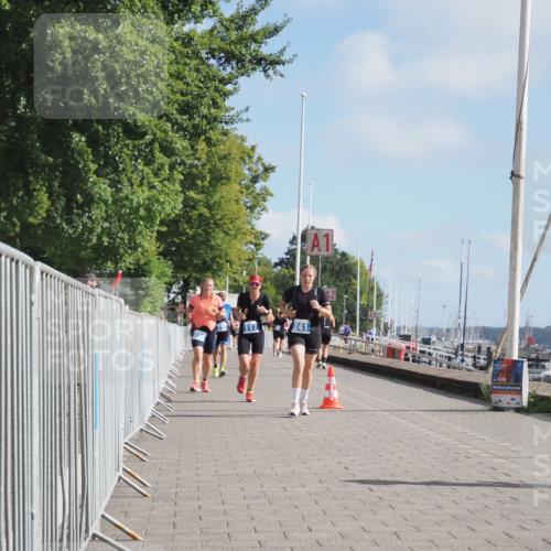 17.08.2025 - KN Förde Triathlon 2025 KatJ http://msf.ph/oto/8592538 17.08.2025 10:20:13 Laufen 117, 235, 241 meine-sportfotos.de