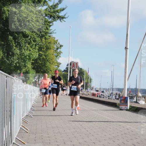 17.08.2025 - KN Förde Triathlon 2025 KatJ http://msf.ph/oto/8592566 17.08.2025 10:20:14 Laufen 110, 117, 235, 241 meine-sportfotos.de