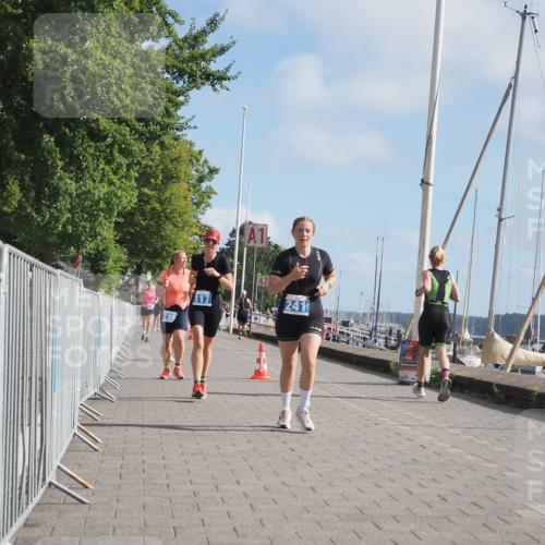 17.08.2025 - KN Förde Triathlon 2025 KatJ http://msf.ph/oto/8592598 17.08.2025 10:20:15 Laufen 110, 117, 235, 241 meine-sportfotos.de